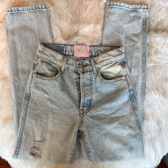 Revice Denim light wash jeans - Picture 7 of 9